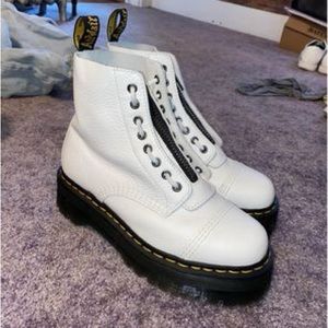 Sinclair Dr. Martens Size 9 Platform